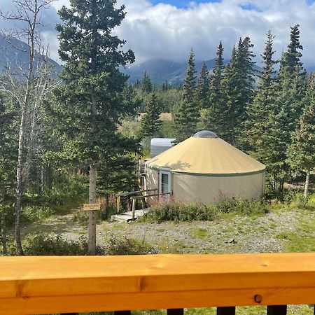 Mount Logan Ecolodge & Retreat Center Haines Junction Bagian luar foto