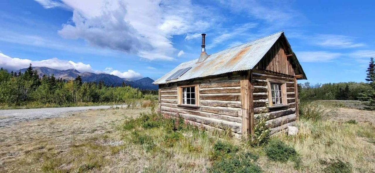 Mount Logan Ecolodge & Retreat Center Haines Junction Bagian luar foto
