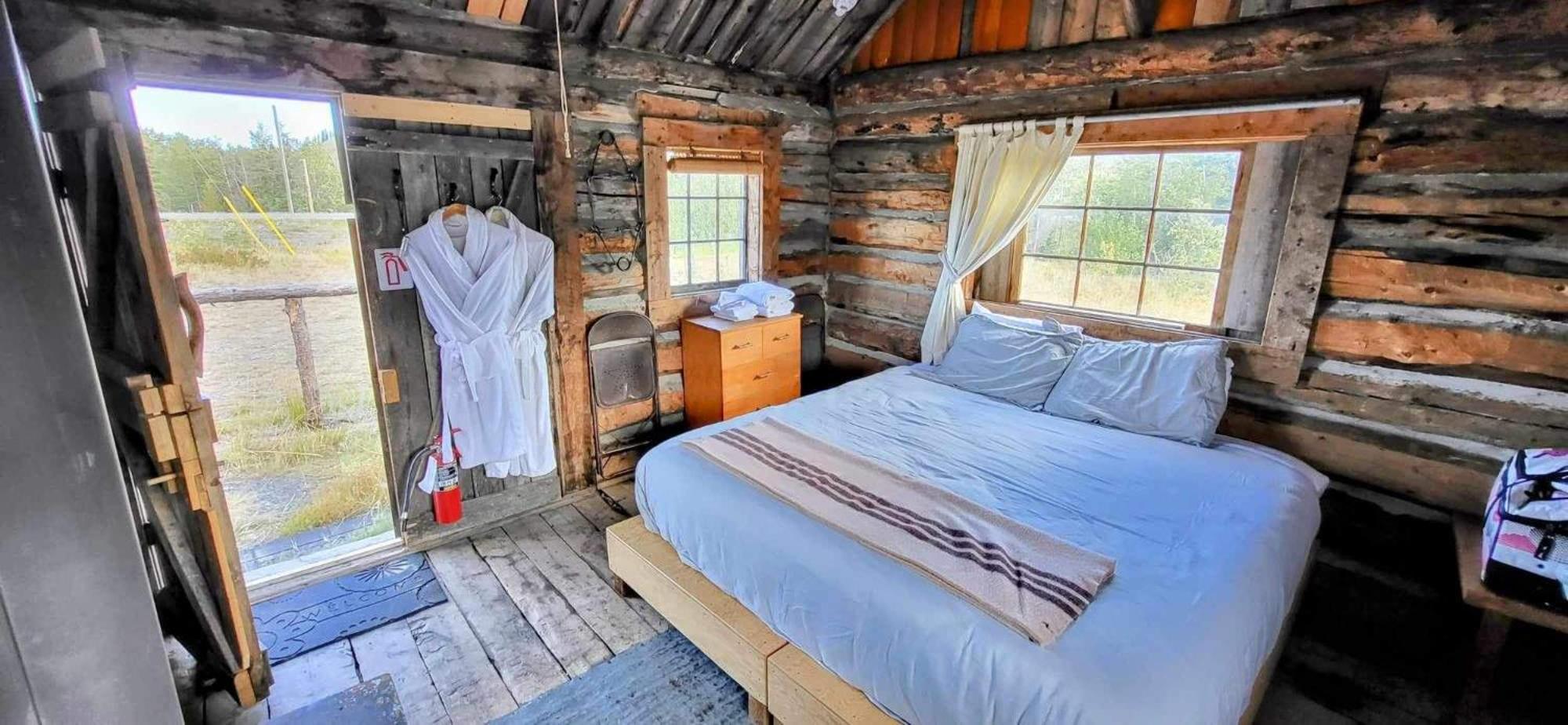 Mount Logan Ecolodge & Retreat Center Haines Junction Bagian luar foto