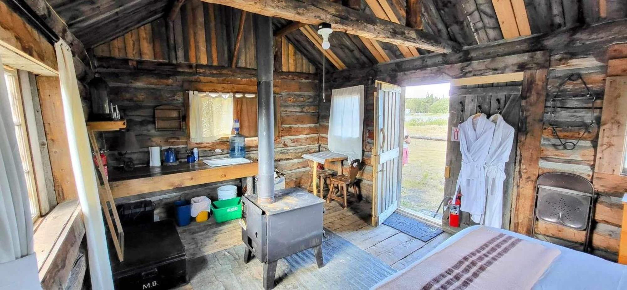 Mount Logan Ecolodge & Retreat Center Haines Junction Bagian luar foto