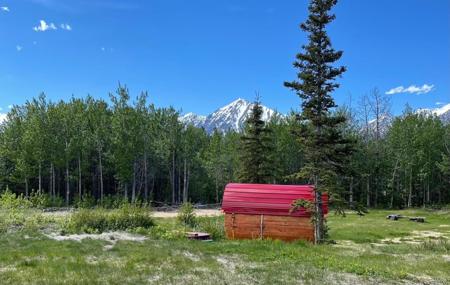 Mount Logan Ecolodge & Retreat Center Haines Junction Bagian luar foto