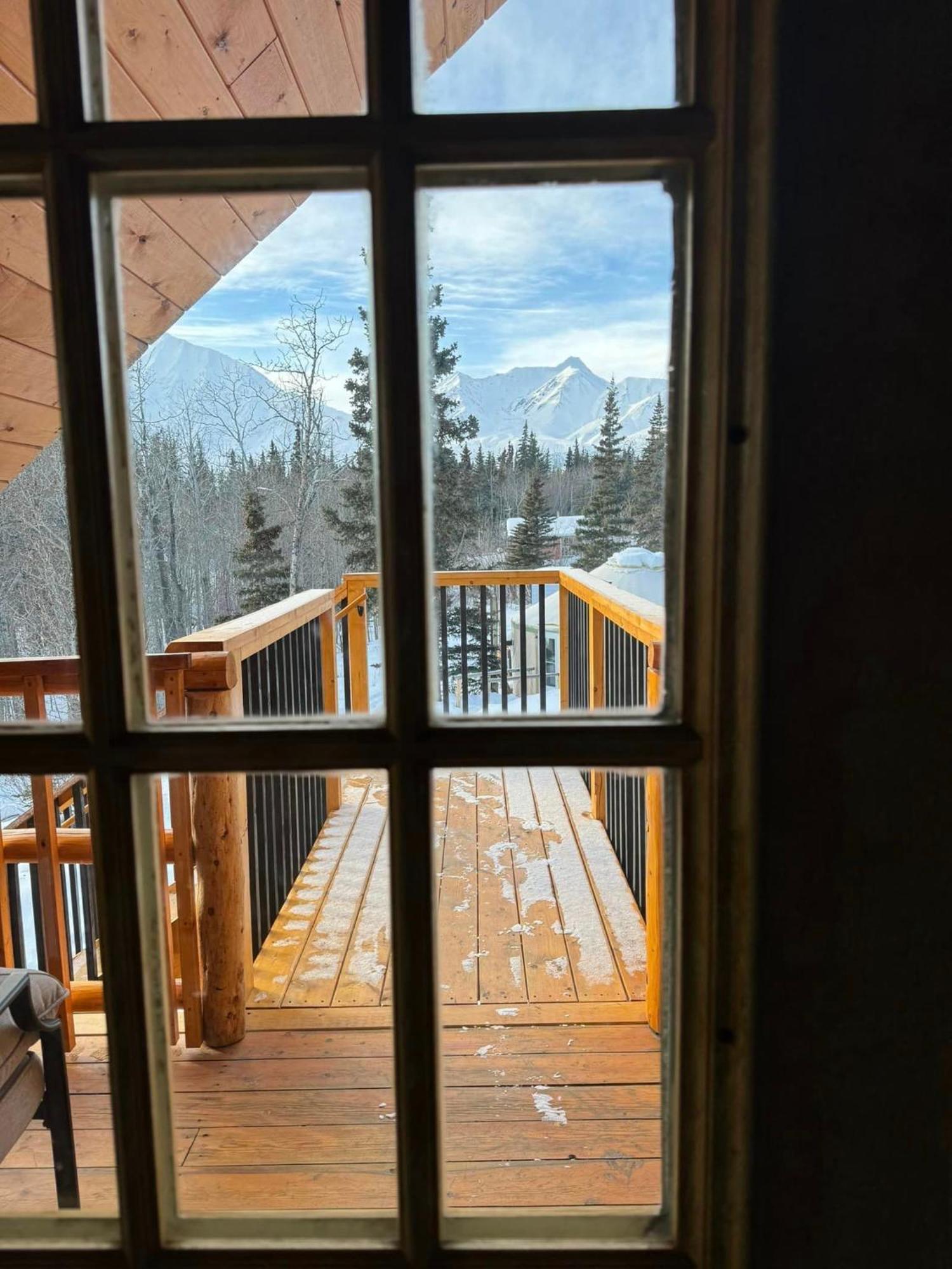 Mount Logan Ecolodge & Retreat Center Haines Junction Bagian luar foto