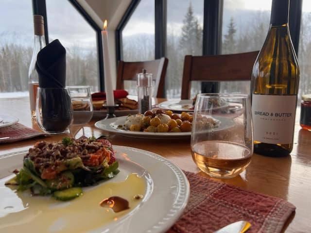Mount Logan Ecolodge & Retreat Center Haines Junction Bagian luar foto