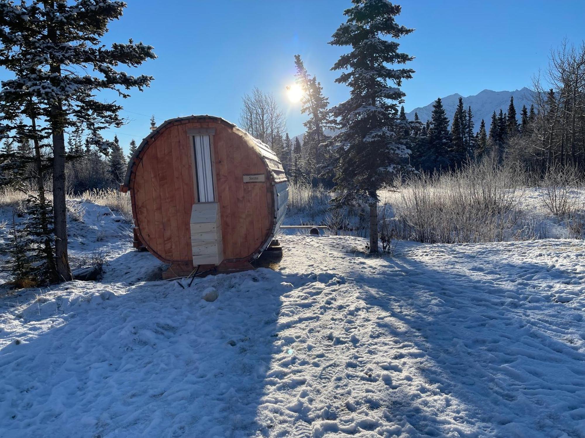 Mount Logan Ecolodge & Retreat Center Haines Junction Bagian luar foto