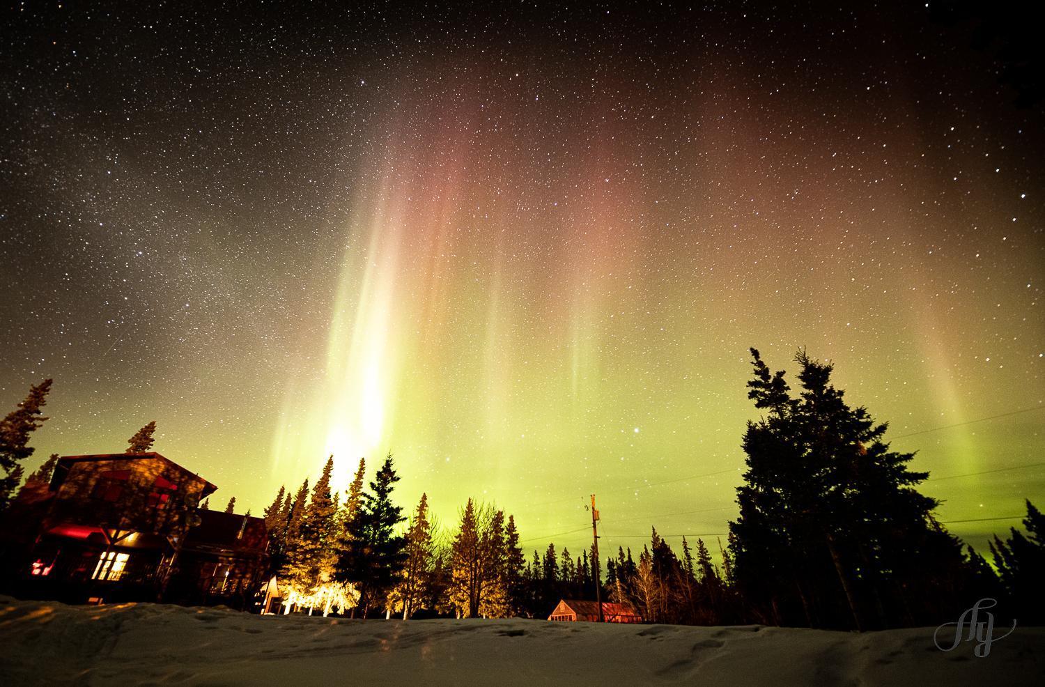 Mount Logan Ecolodge & Retreat Center Haines Junction Bagian luar foto