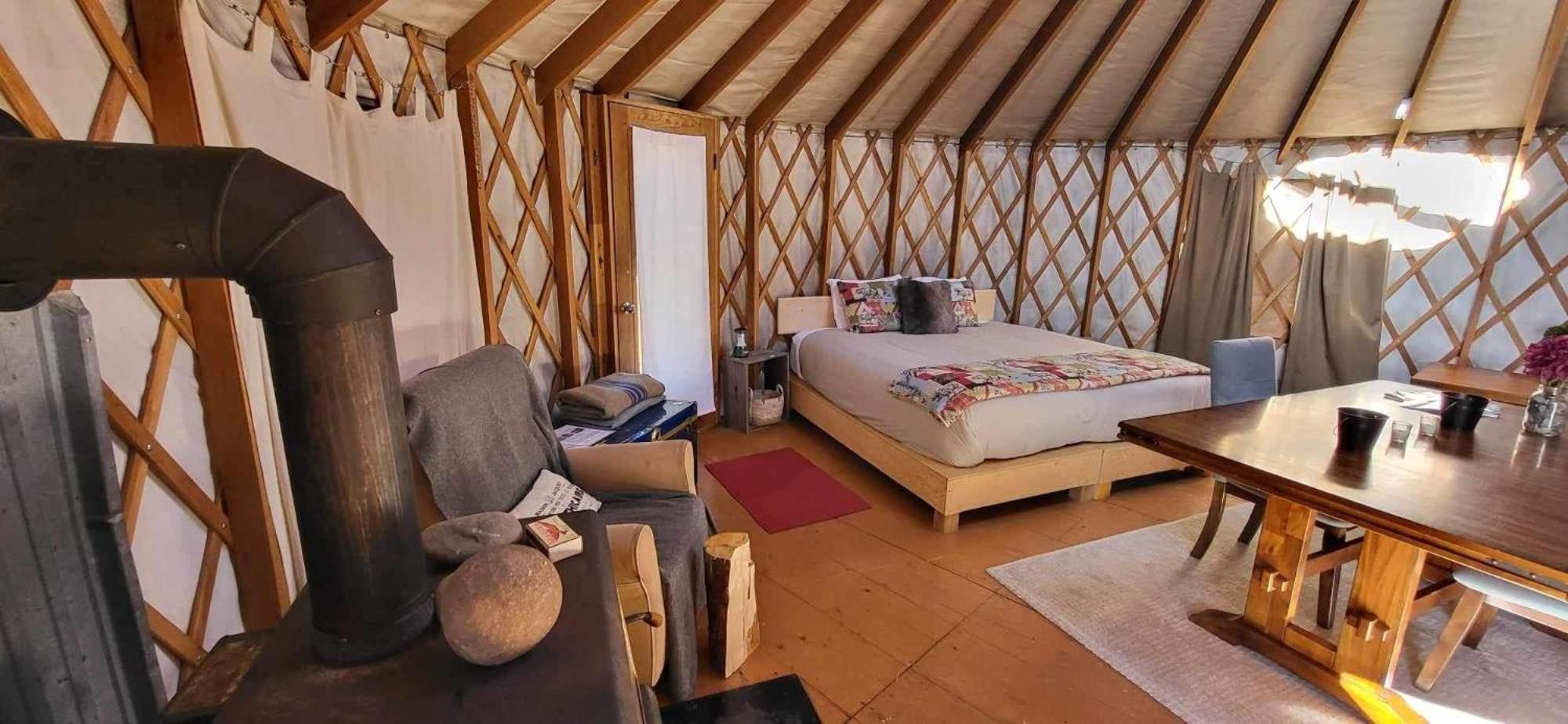 Mount Logan Ecolodge & Retreat Center Haines Junction Bagian luar foto