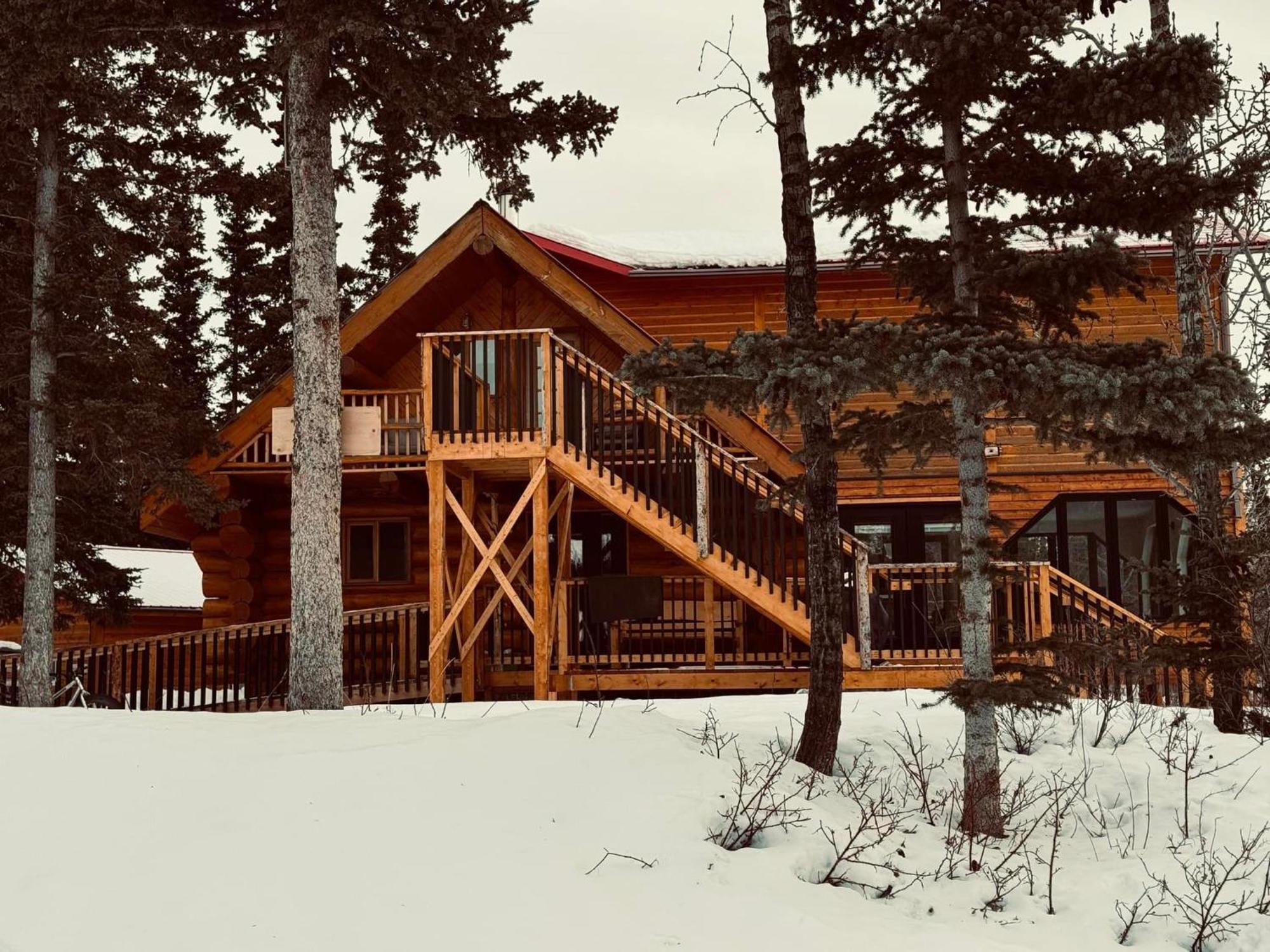 Mount Logan Ecolodge & Retreat Center Haines Junction Bagian luar foto