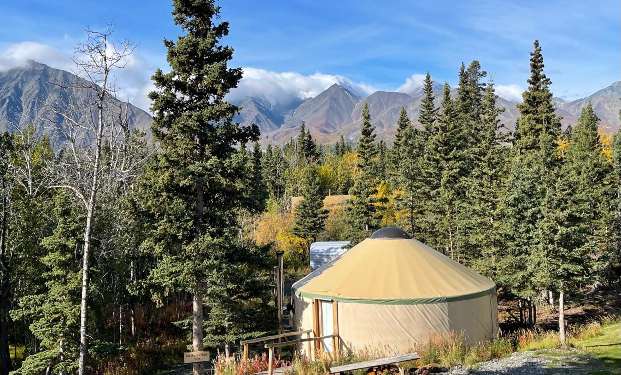 Mount Logan Ecolodge & Retreat Center Haines Junction Bagian luar foto