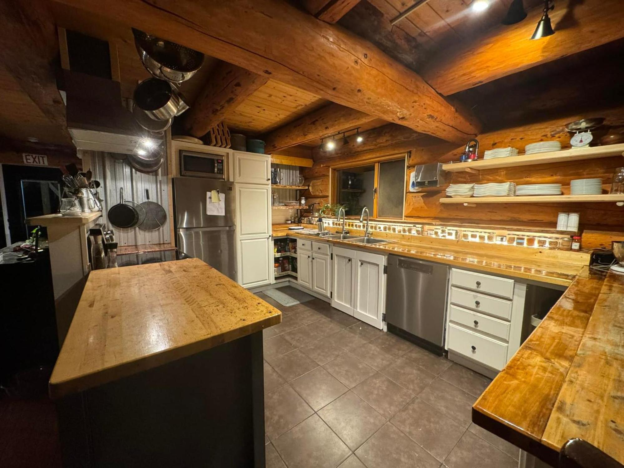Mount Logan Ecolodge & Retreat Center Haines Junction Bagian luar foto