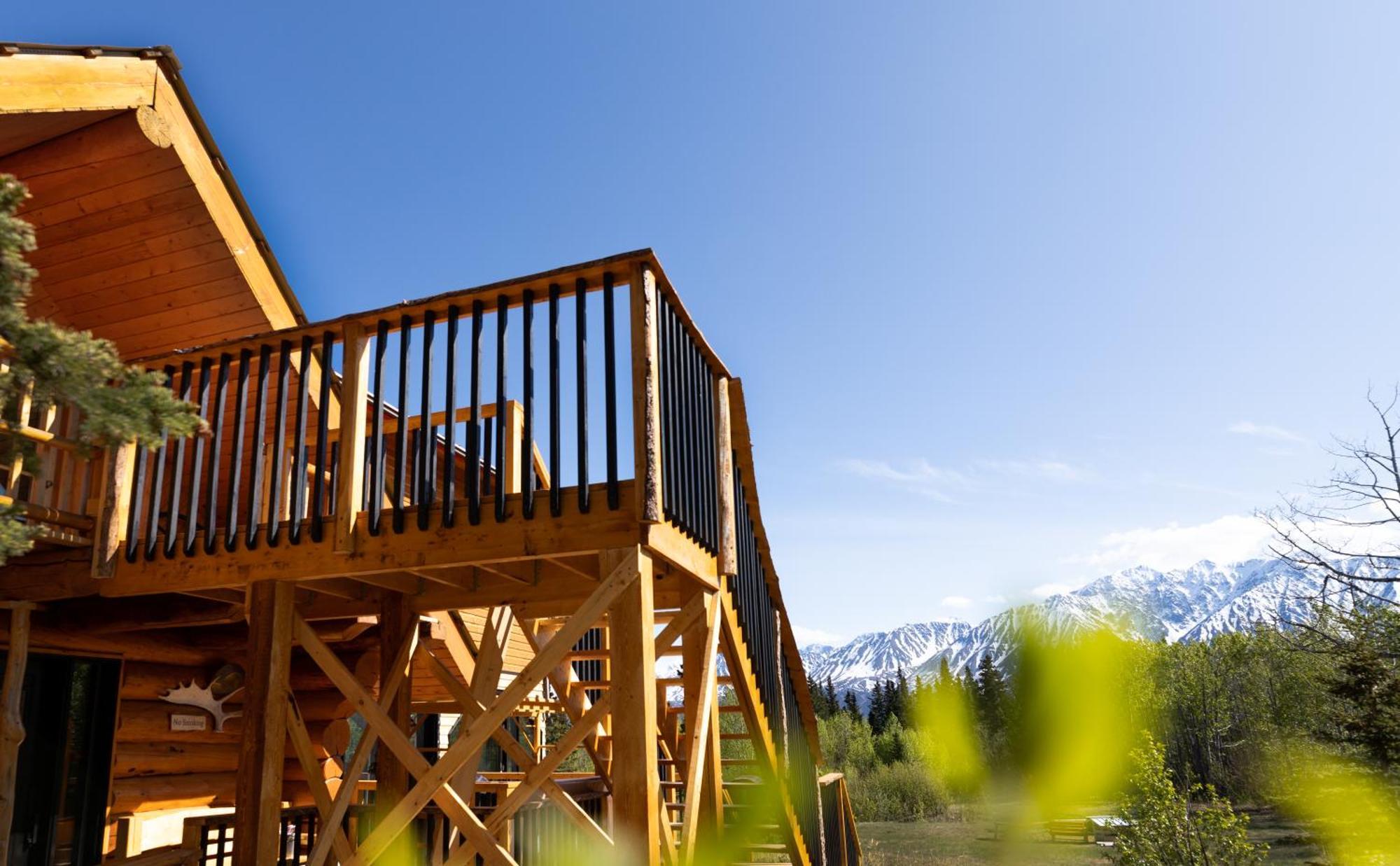Mount Logan Ecolodge & Retreat Center Haines Junction Bagian luar foto