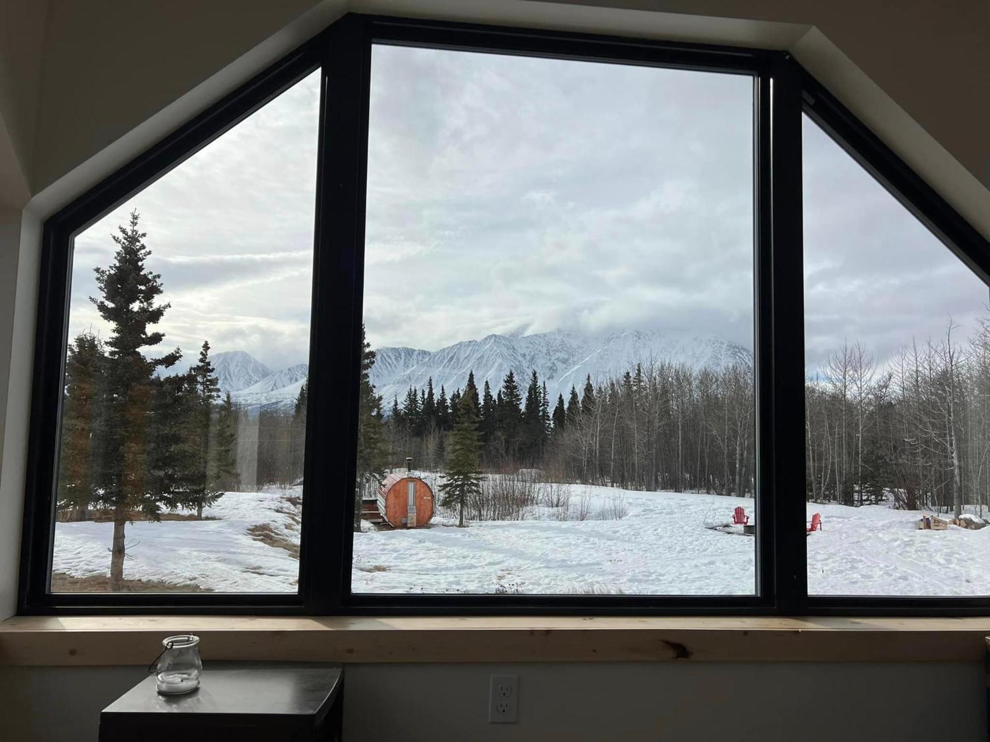 Mount Logan Ecolodge & Retreat Center Haines Junction Bagian luar foto